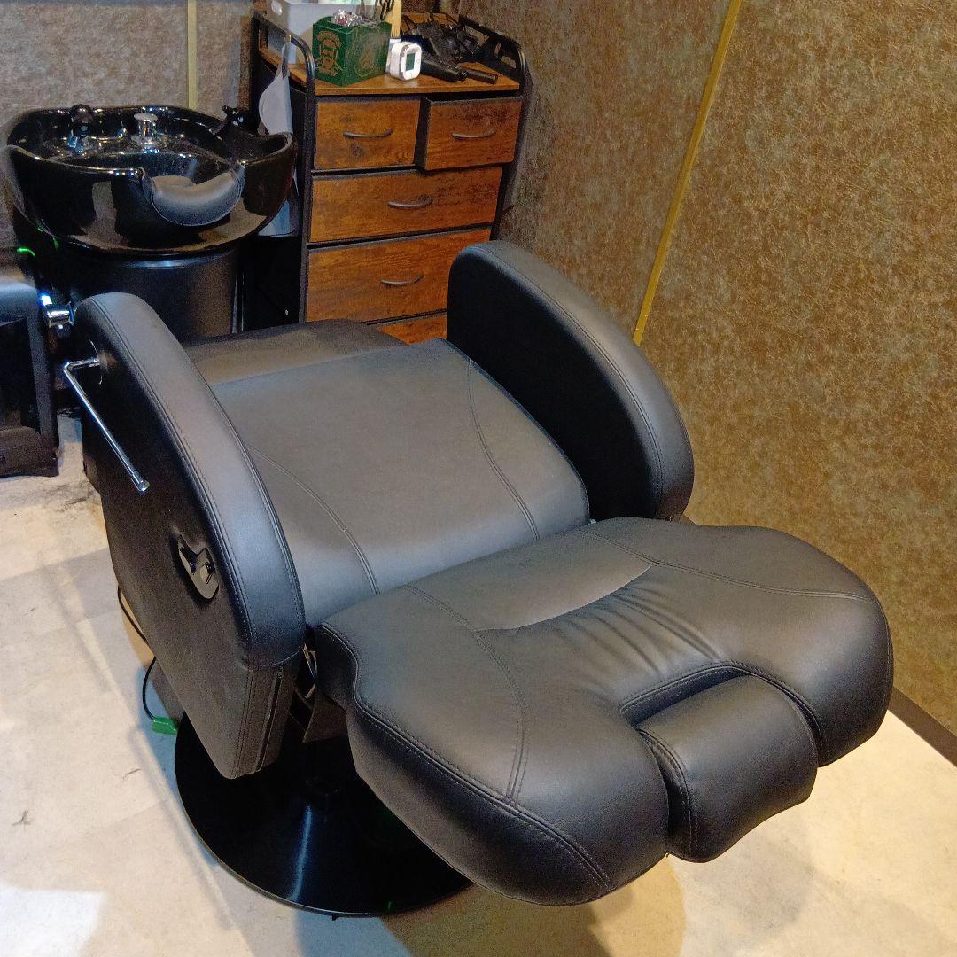 (●´ω｀●) ルティオ　理美容電動リクライニングバーバーチェア 黒
