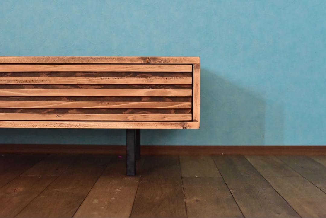 1台限定！直ぐ発送！】テレビボード180㎝サイド格子ミディアムブラウン鉄脚　無垢