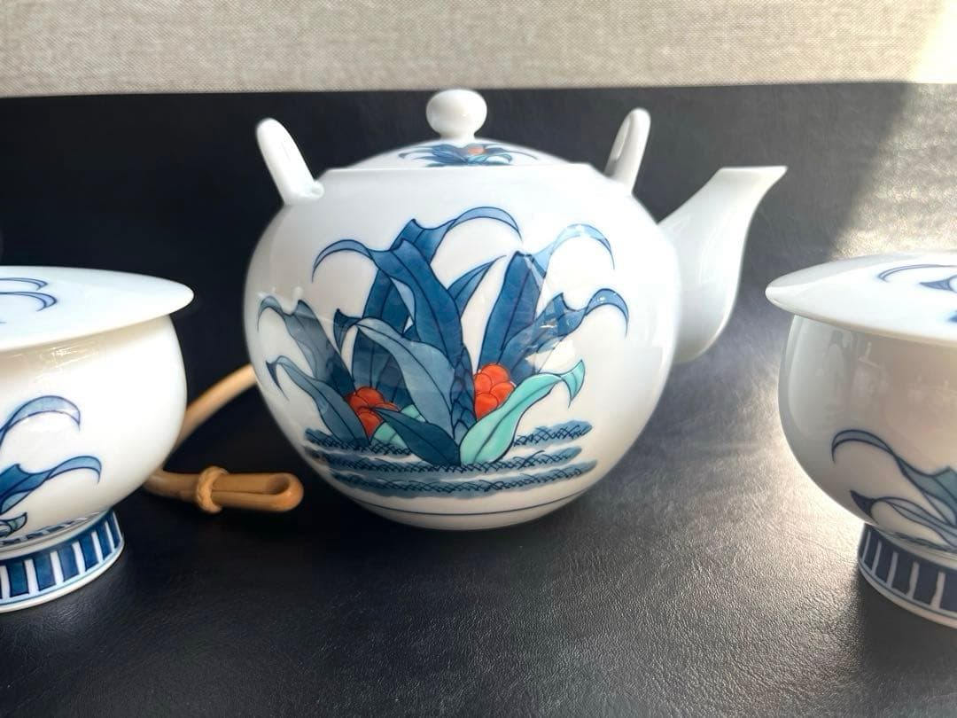 伊万里焼　畑萬陶苑　万年青　おもと　オモト　茶器揃　急須1点　蓋付き湯呑　6点