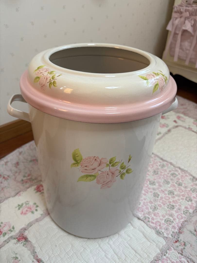 イマン ダイアナローズ トラッシュ缶