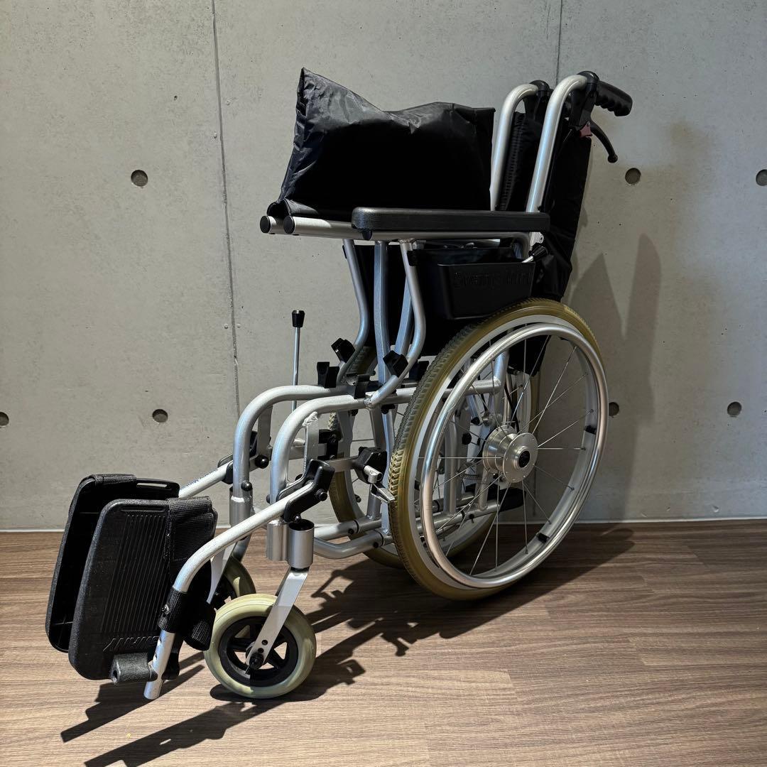 Swany Mini 自走用車椅子 世界最小クラス シルバー 2016年製 中古