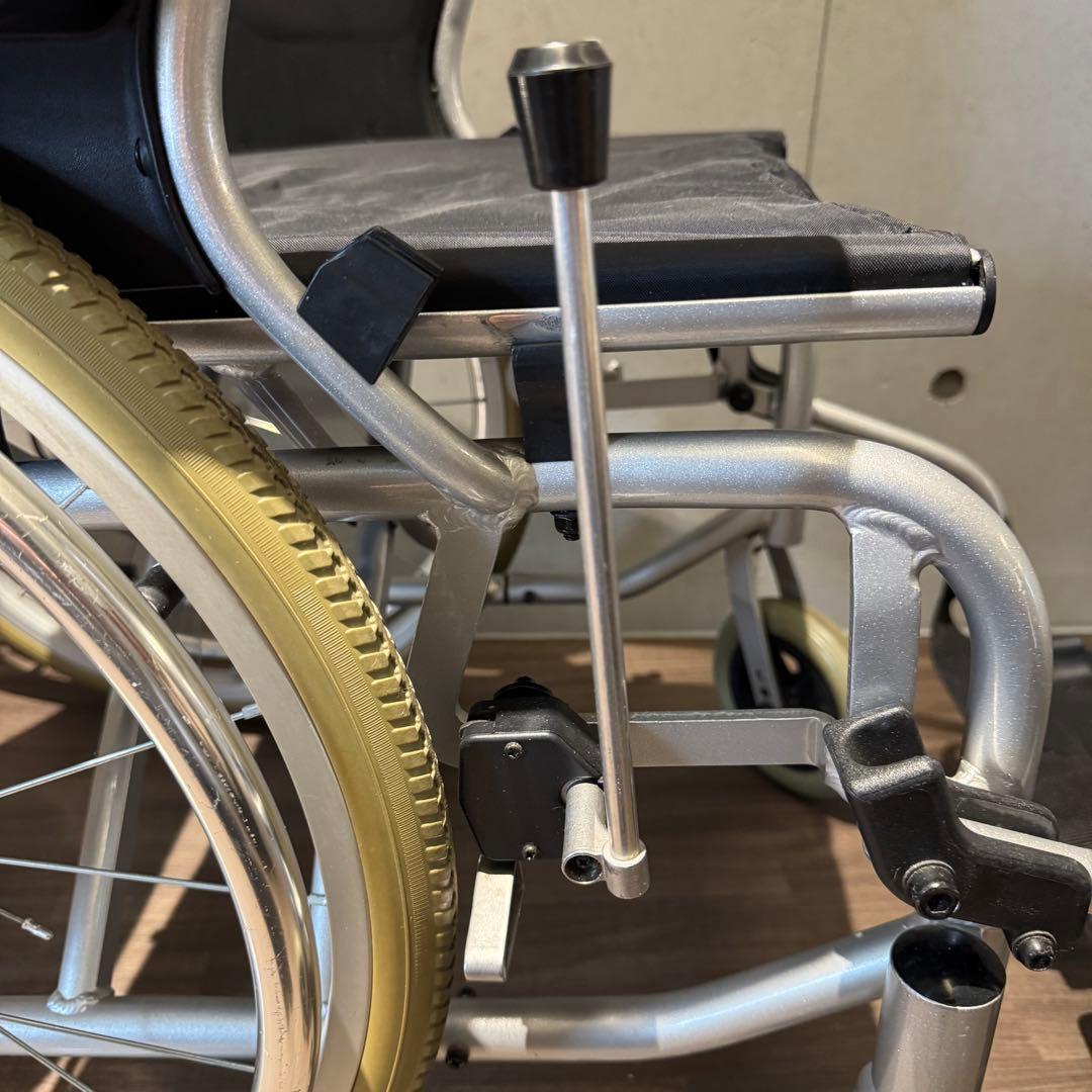 Swany Mini 自走用車椅子 世界最小クラス シルバー 2016年製 中古