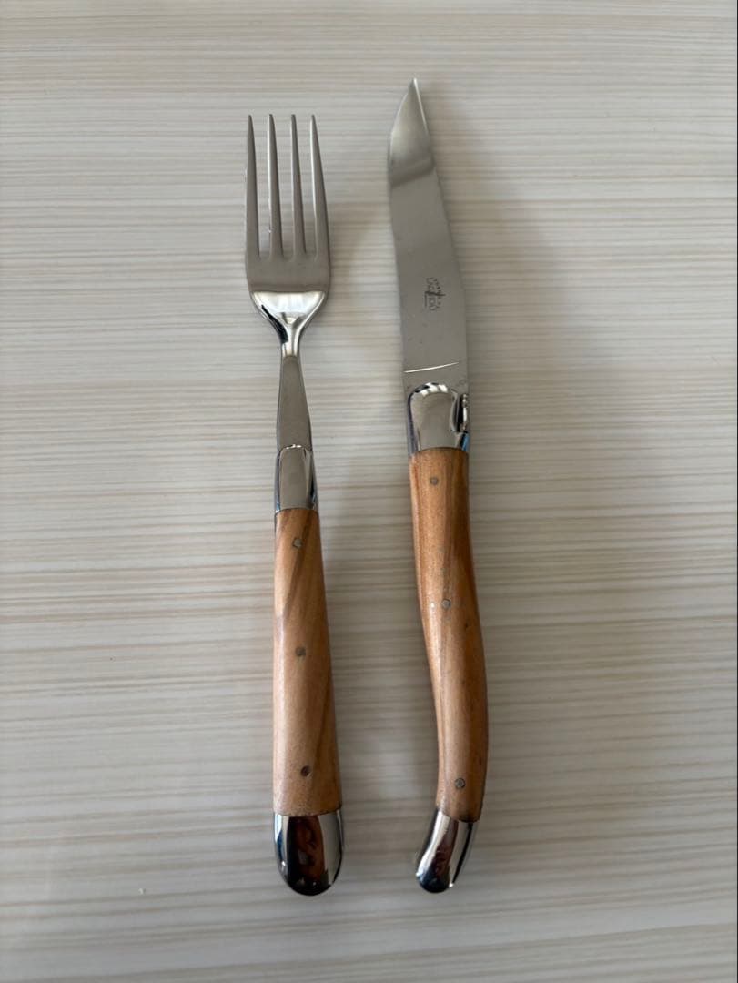 希少フォルジュドライヨール テーブルナイフフォークオリーブウッドセット