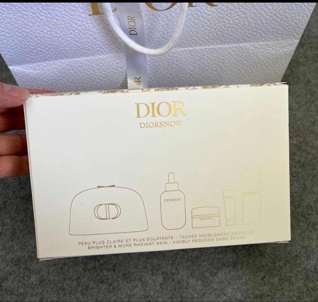 【正規品】ディオールスノーエッセンスホリデー(数量限定品) DIOR