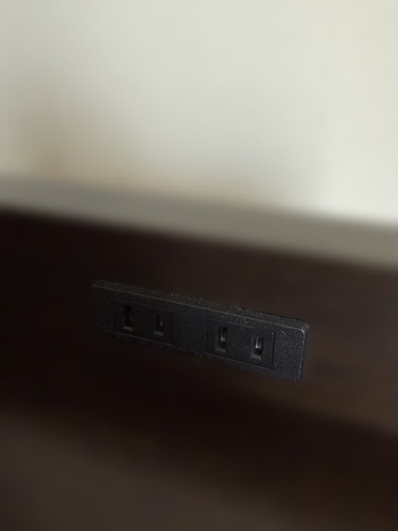 ベッドサイドボード木製コンセント付ダークブラウン