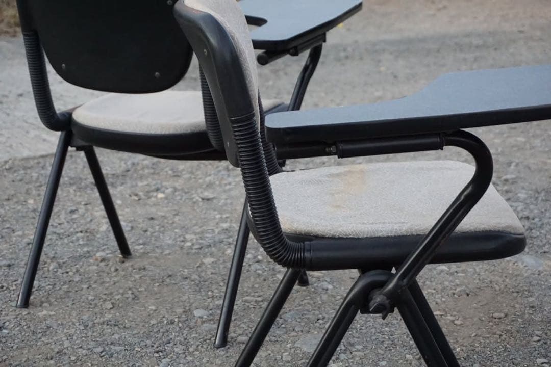 ITOKI \"vertebra\" スタッキングミーティングチェア