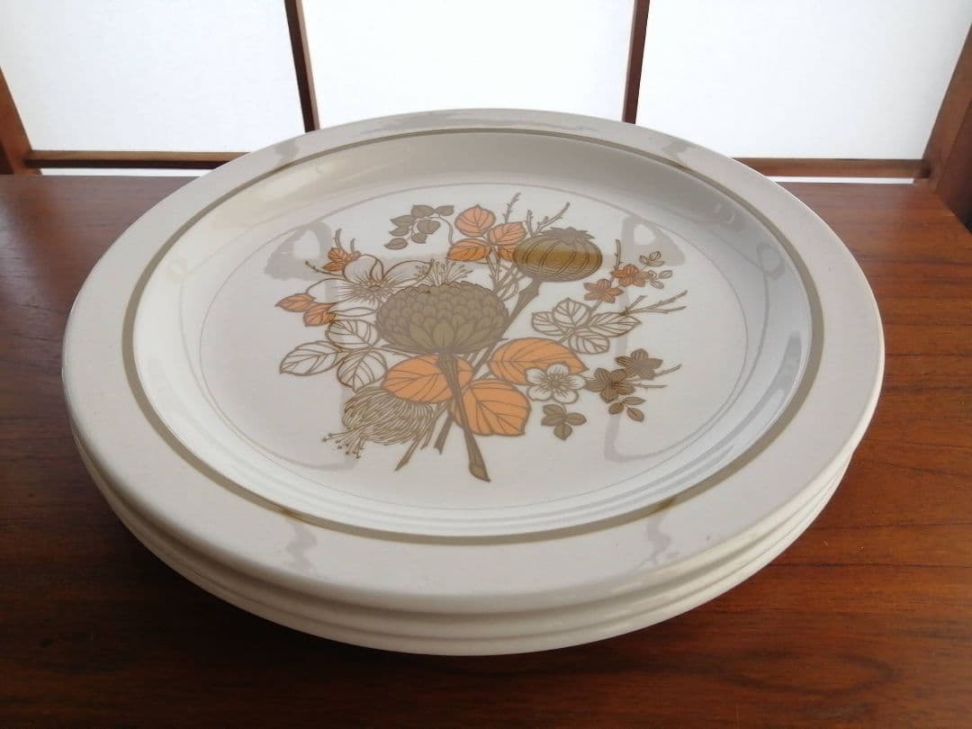 未使用 ビンテージ Midwinter COUNTRYSIDE リム付きプレート - 食器