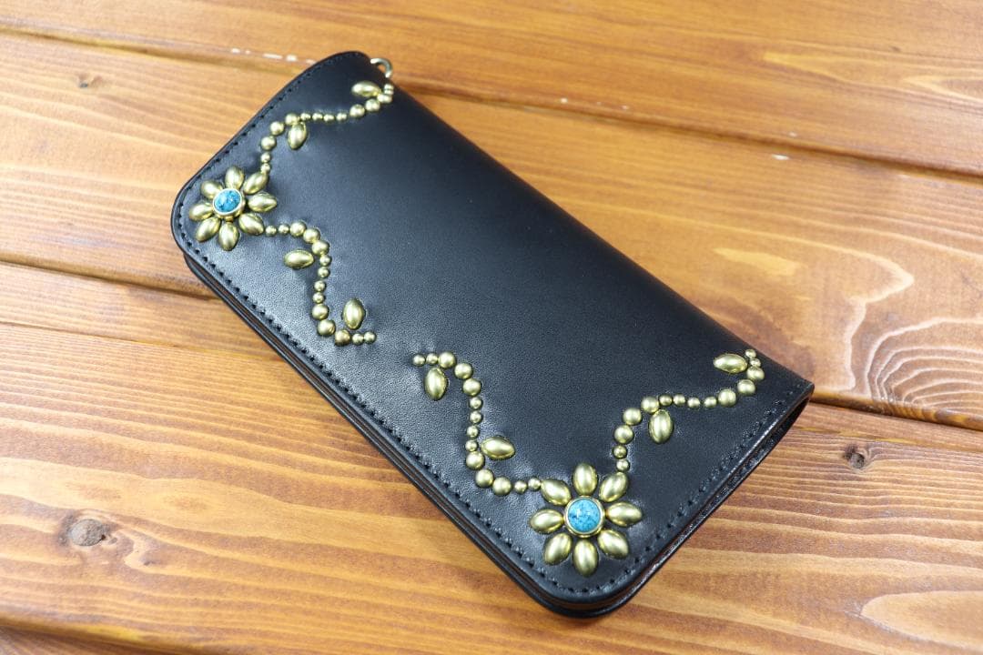 【即納商品】フラワー　スタッズロングウォレット