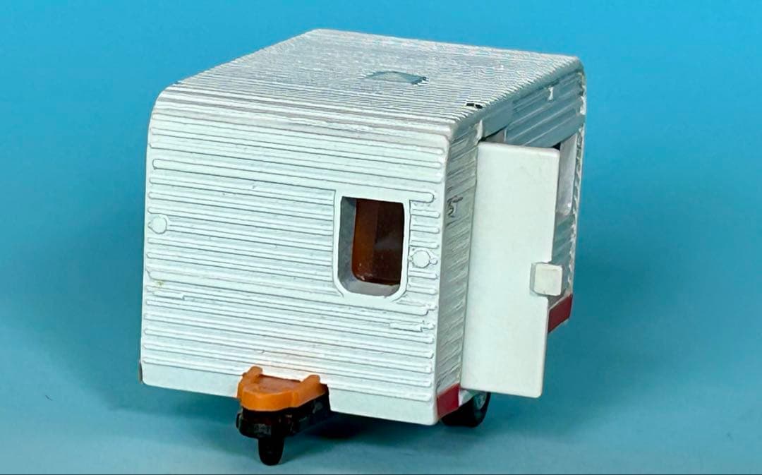 トミカ黒箱 65 キャンピングカー