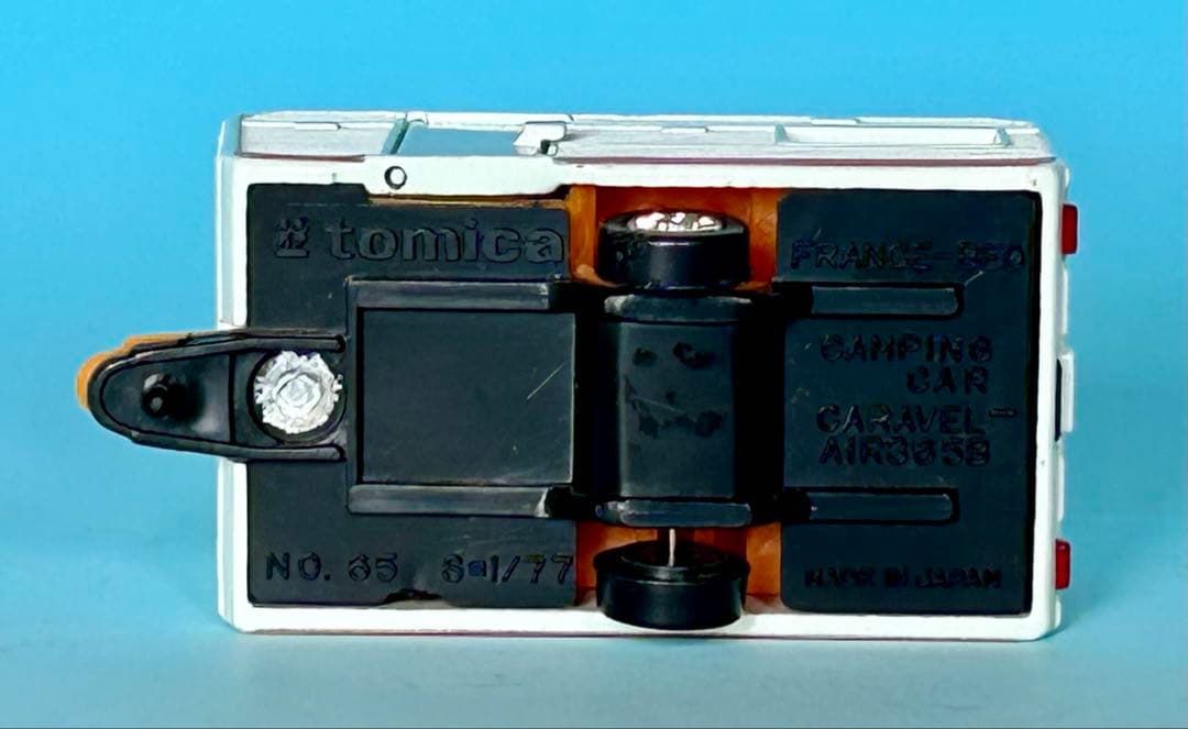 トミカ黒箱 65 キャンピングカー