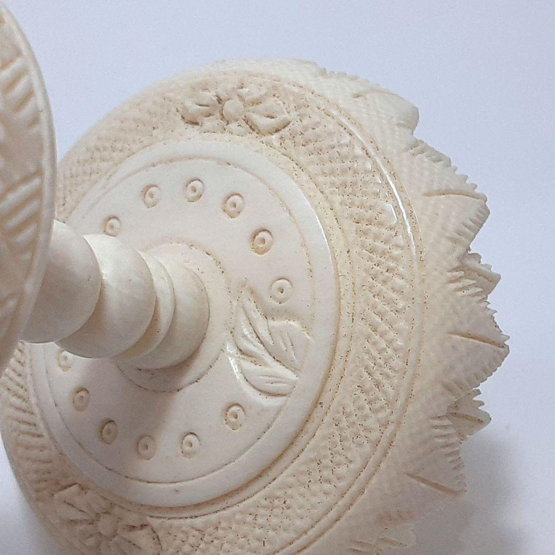 Y1299 高級彫刻 高級彫刻 細密彫 天球 象彫刻台座 総重量164.7g