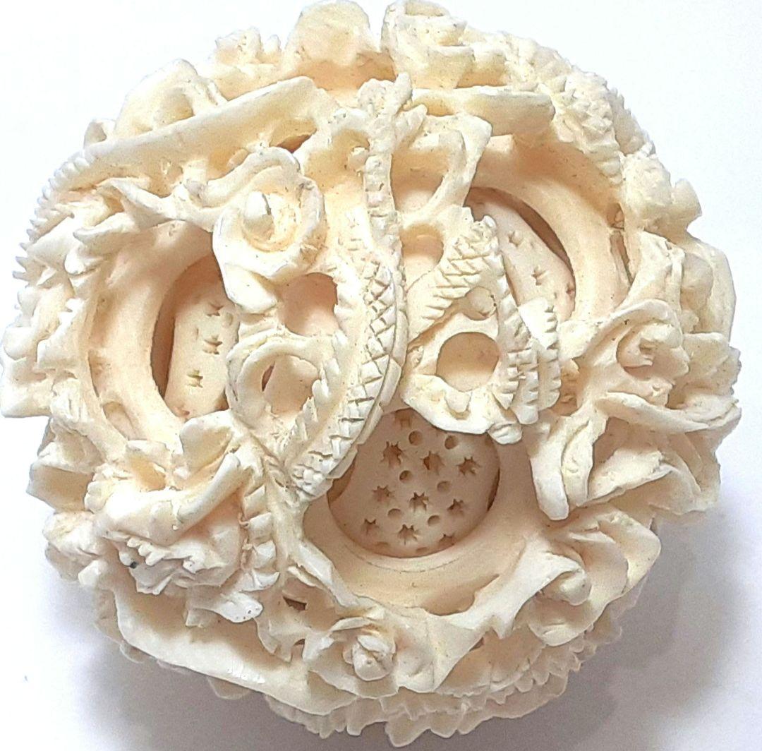 Y1299 高級彫刻 高級彫刻 細密彫 天球 象彫刻台座 総重量164.7g