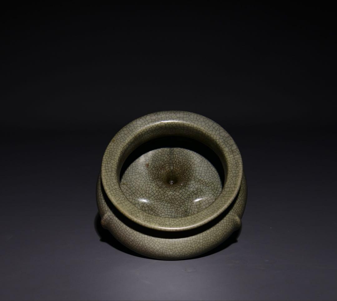 旧蔵　宋・汝窑　天青釉 三足炉