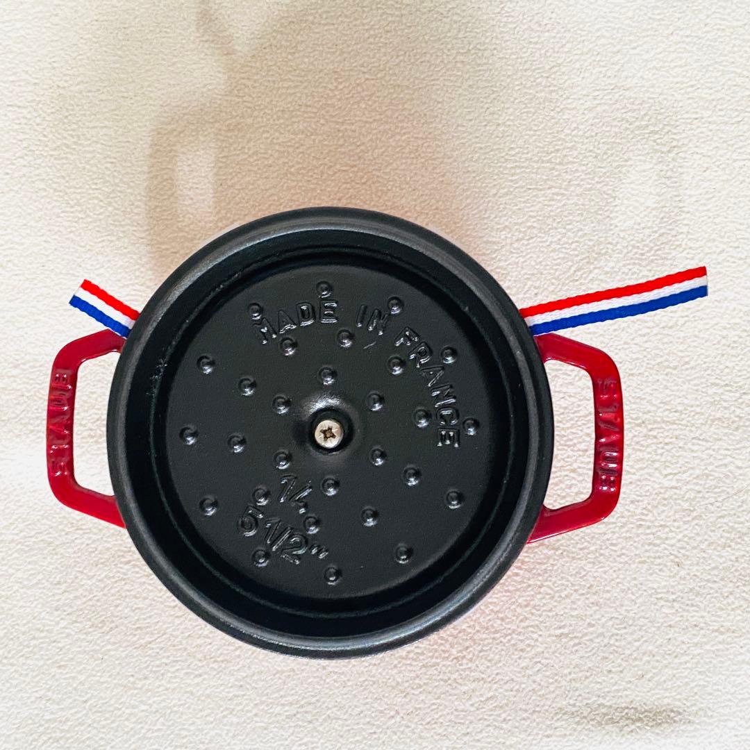 えむこstaubストウブ ココット ラウンド チェリー　14cm