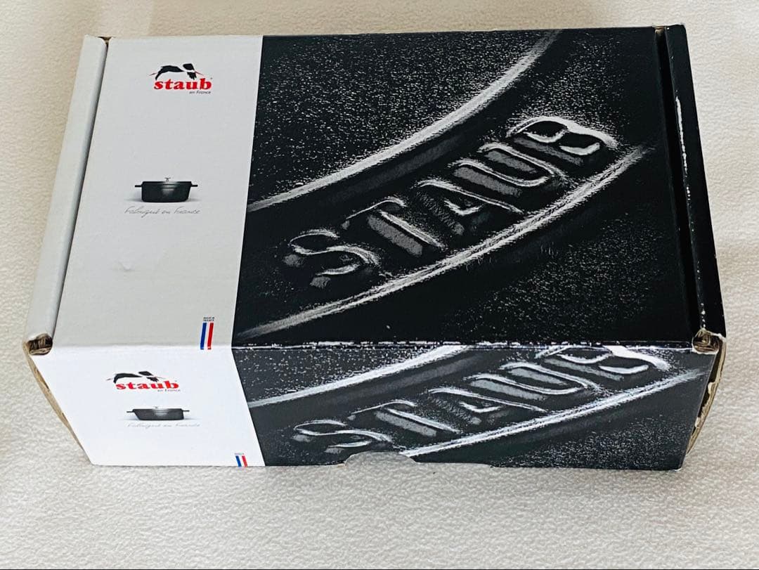 えむこstaubストウブ ココット ラウンド チェリー　14cm