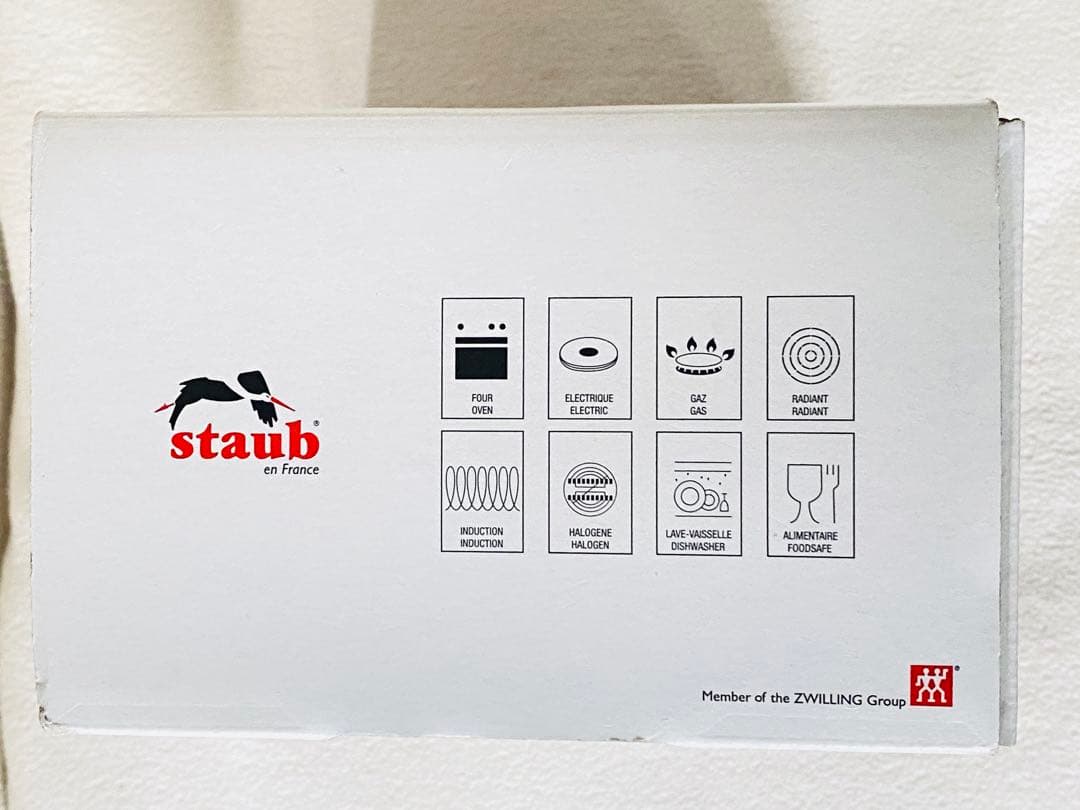 えむこstaubストウブ ココット ラウンド チェリー　14cm