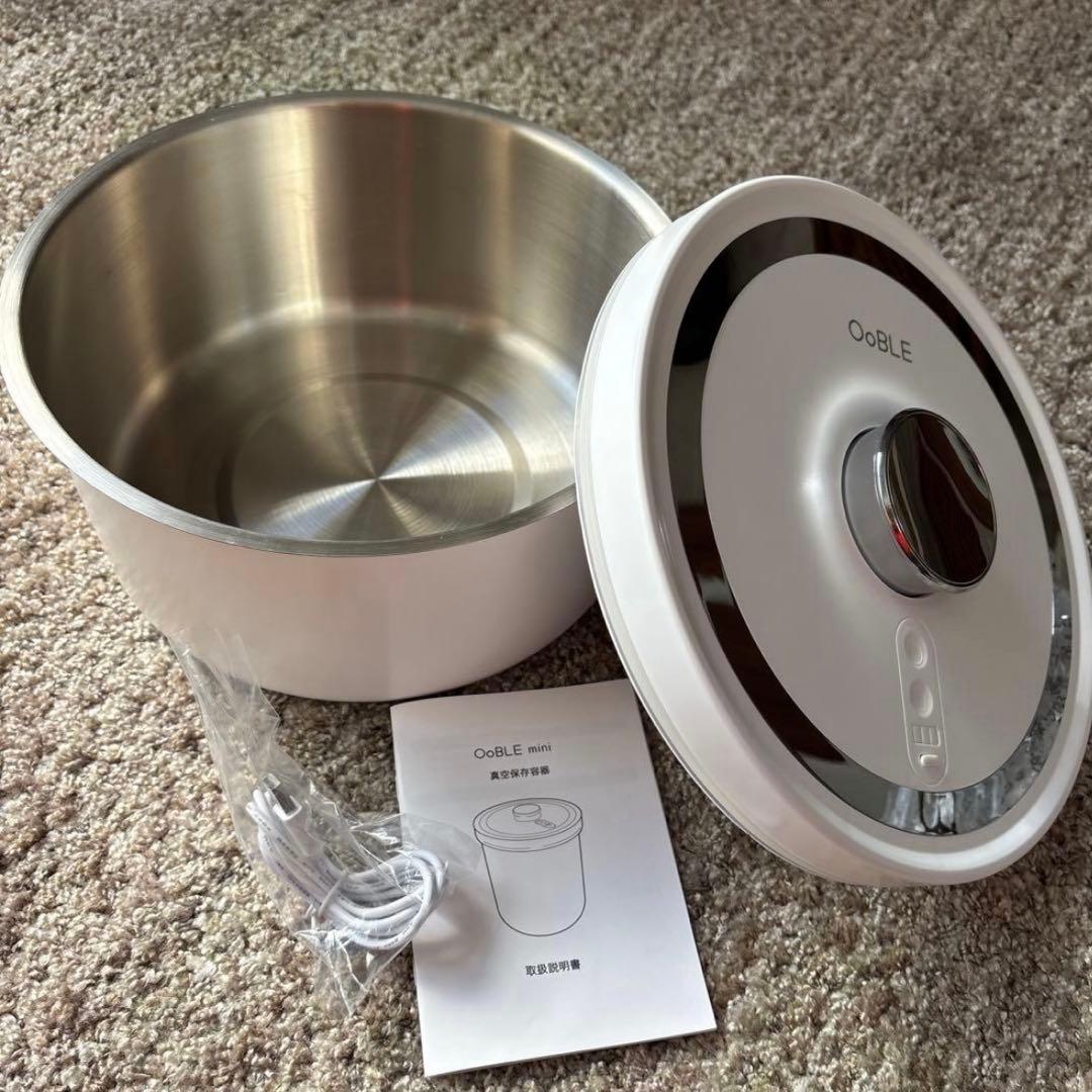 あ*い様 オーブル　OoBLE 真空保存容器 ホワイトmini 6.5L