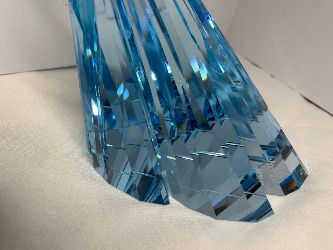 【希少】スワロフスキー エルサ 2016年度限定生産品　本体のみ（箱無し）