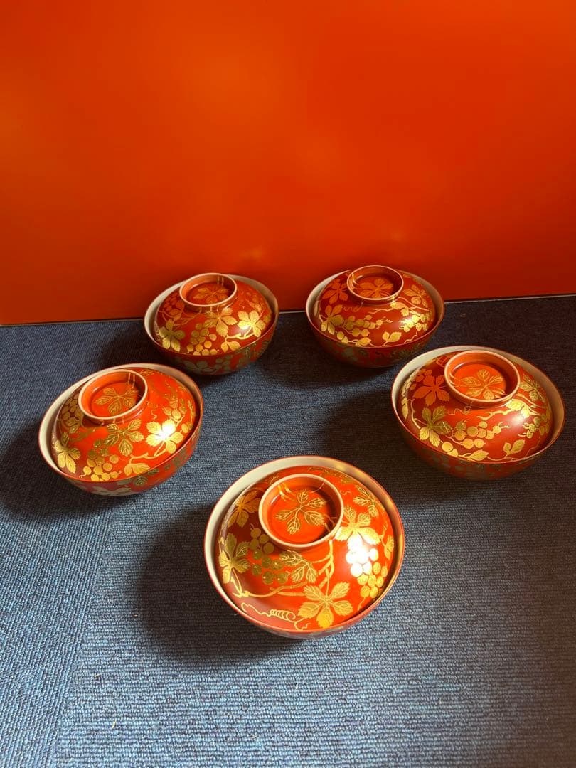 1473  清水焼　平安壹山　金襴手葡萄文　蓋向附　碗　5客　金彩