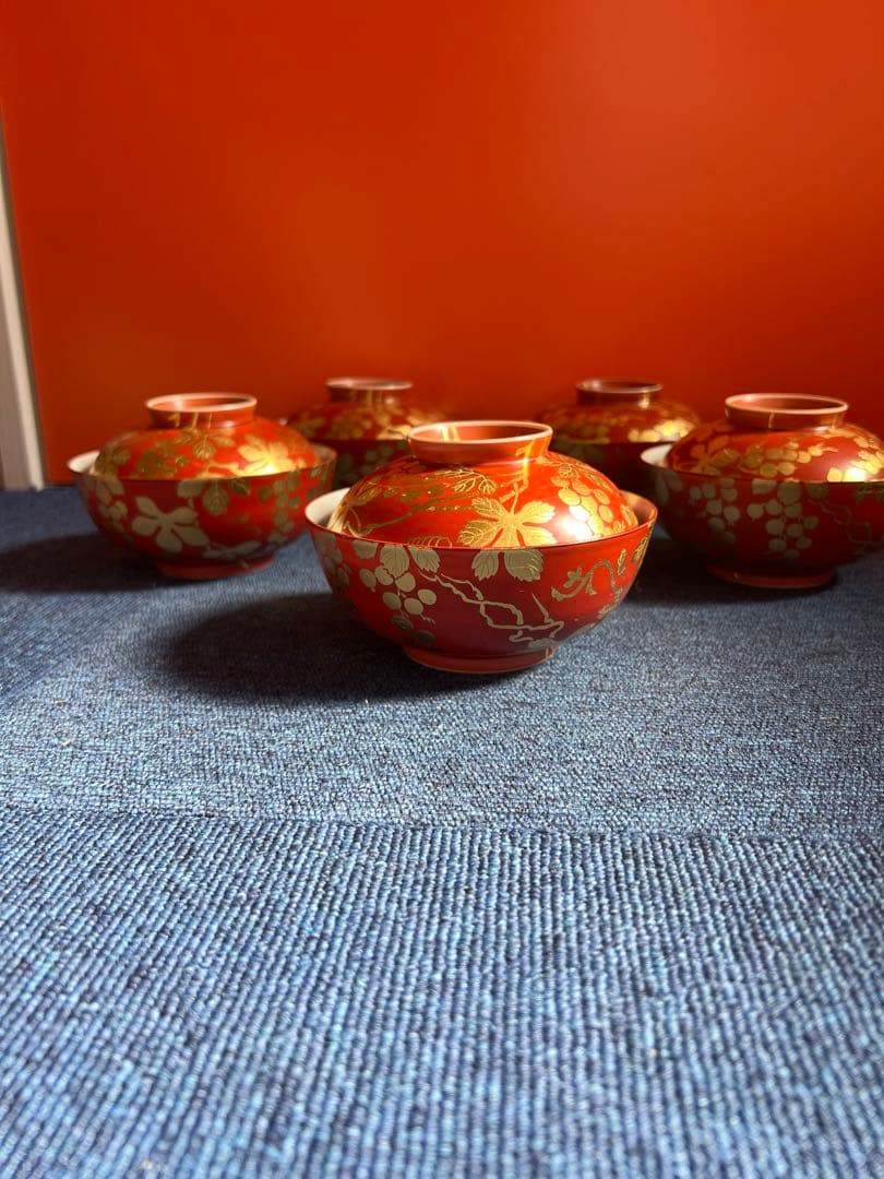 1473  清水焼　平安壹山　金襴手葡萄文　蓋向附　碗　5客　金彩