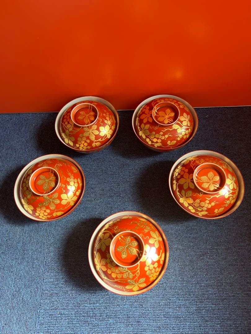 1473  清水焼　平安壹山　金襴手葡萄文　蓋向附　碗　5客　金彩