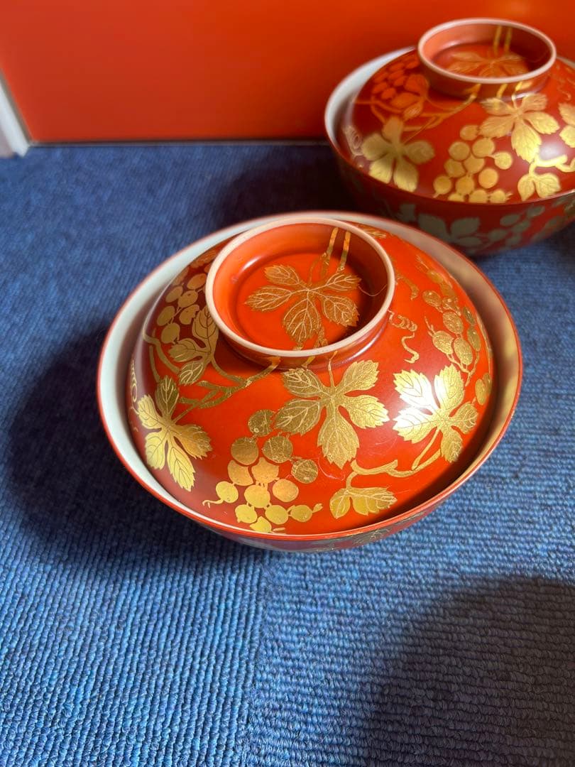 1473  清水焼　平安壹山　金襴手葡萄文　蓋向附　碗　5客　金彩