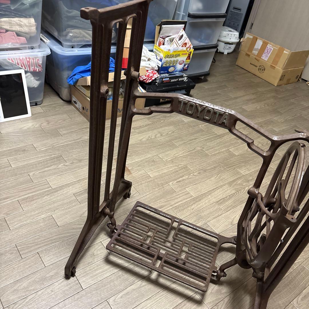 シ*ン様 トヨタ　レア　足踏みミシン　レトロ　アンティーク　引取り大歓迎　メルカ