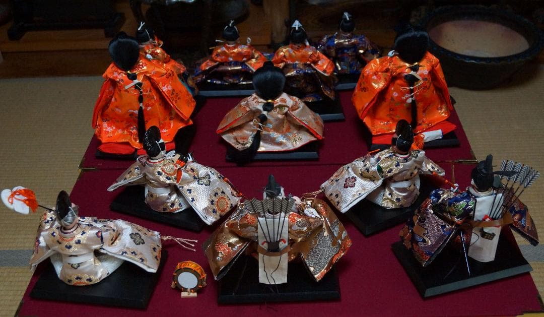 雛人形 正絹金襴 手造り木製頭 官女/随身/仕丁/五人ばやし 木製共箱