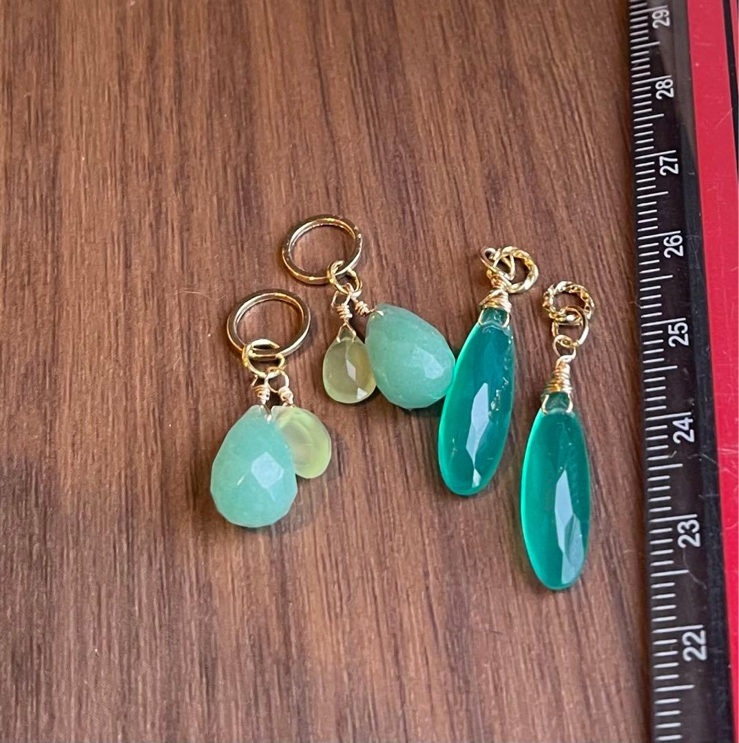 グリーンオニキスとアベンチュリンのピアスチャーム 2ペアお得セット