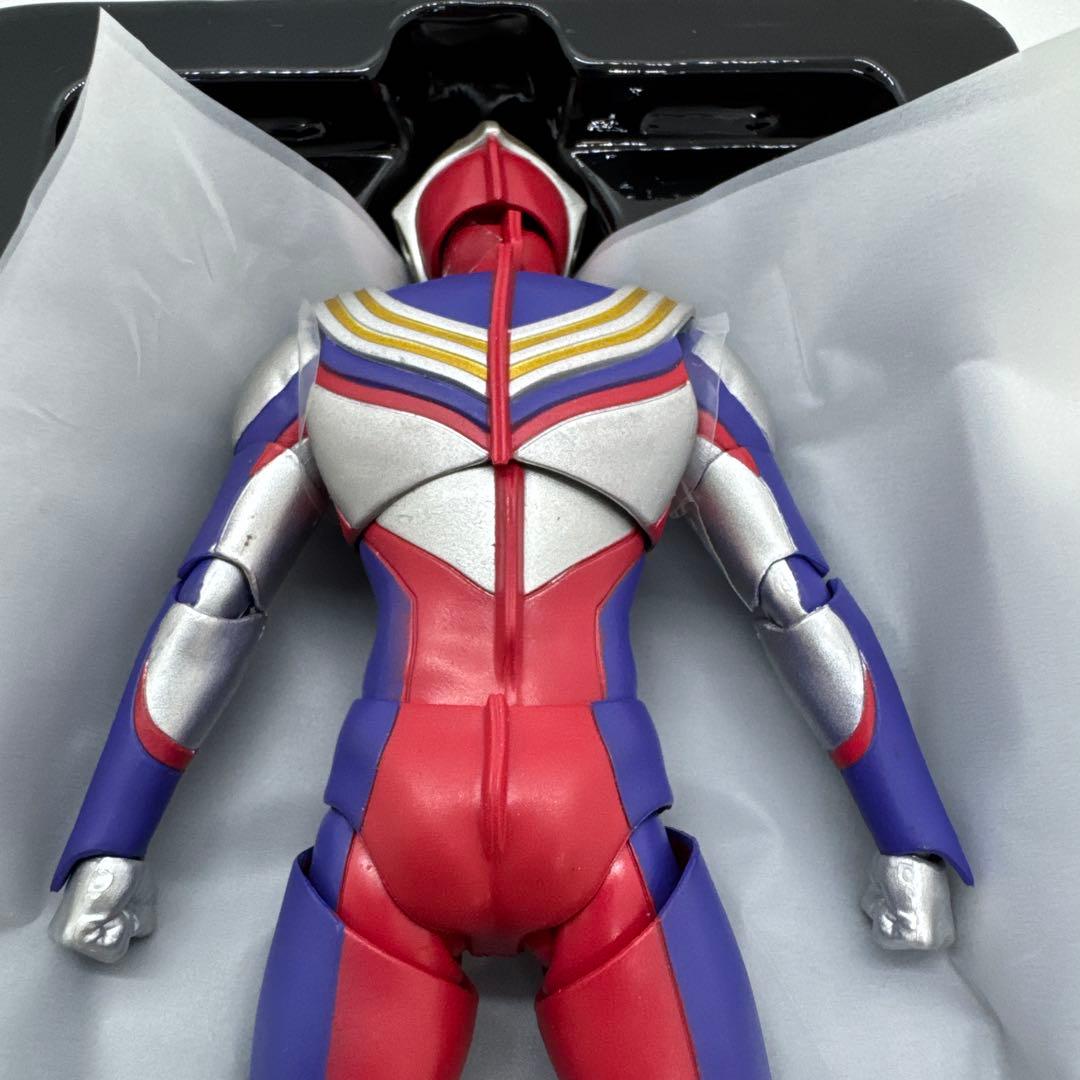S.H.Figuarts 真骨彫製法 ウルトラマンティガ　初回特典付