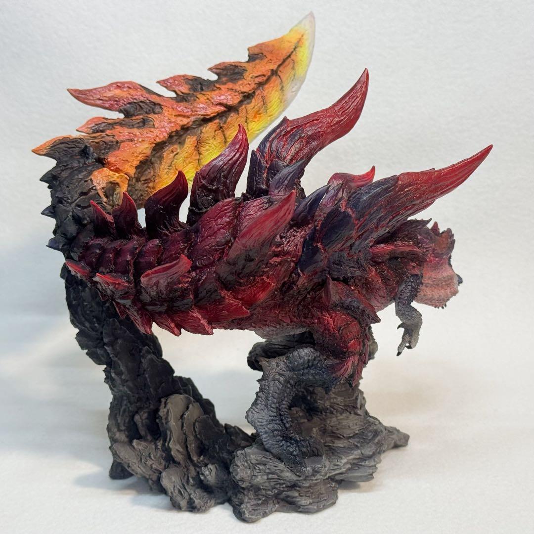 モンスターハンター　フィギュアビルダー クリエイターズモデル 燼滅刃ディノバルド