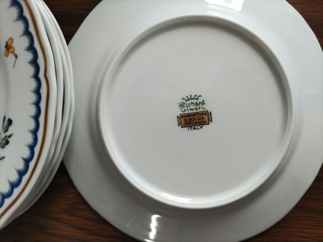 リチャードジノリ　カップ&ソーサーほか