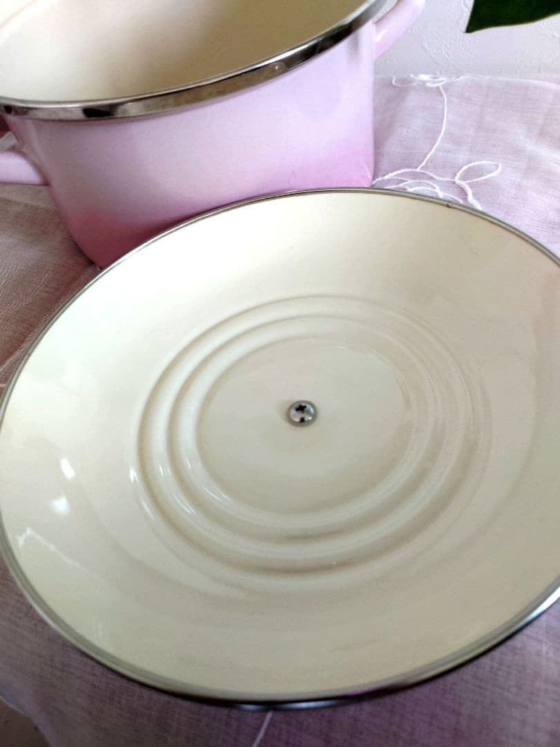 ル・クルーゼ(Le Creuset) キャセロール 20cm シェルピンク