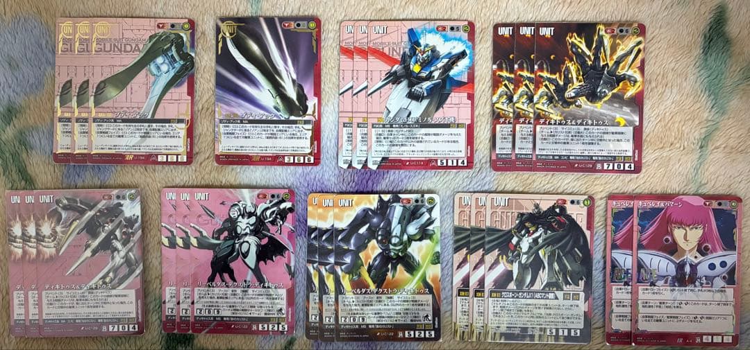 ガンダムウォー 引退品 赤② 約1400枚 R以上約500枚 - メルカリ