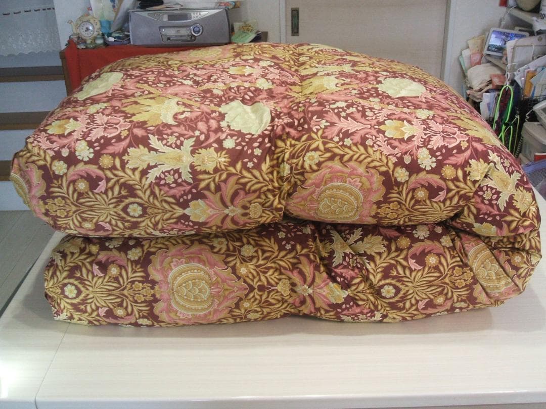 新品【六つ星】ブラック ＊１００双フランス産９５％＊増量１，２キロ＊羽毛布団ＳＰ