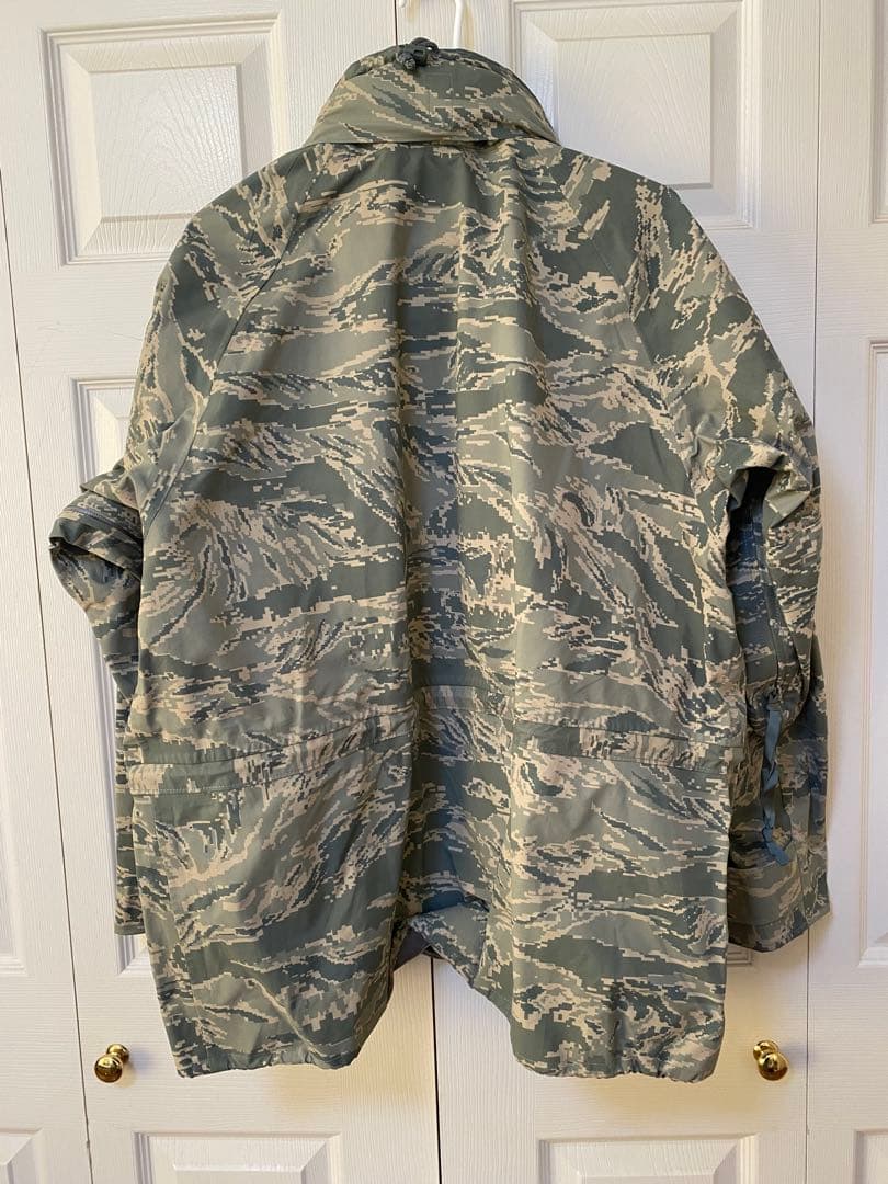 米軍放出品　USAF ミリタリー　デジタルタイガーカモ　ゴアテックスジャケット