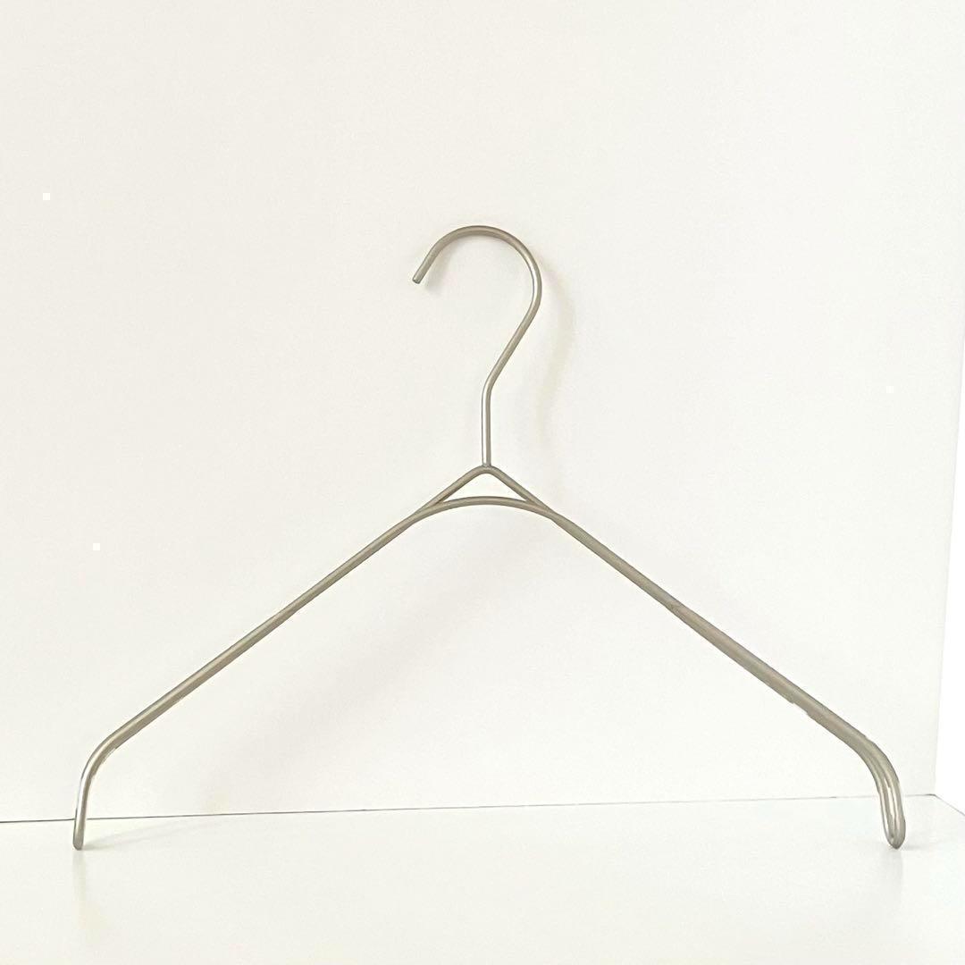 TAYA タヤ ハンガー なで肩 滑らない 幅32cm ホワイトニッケル - メルカリ