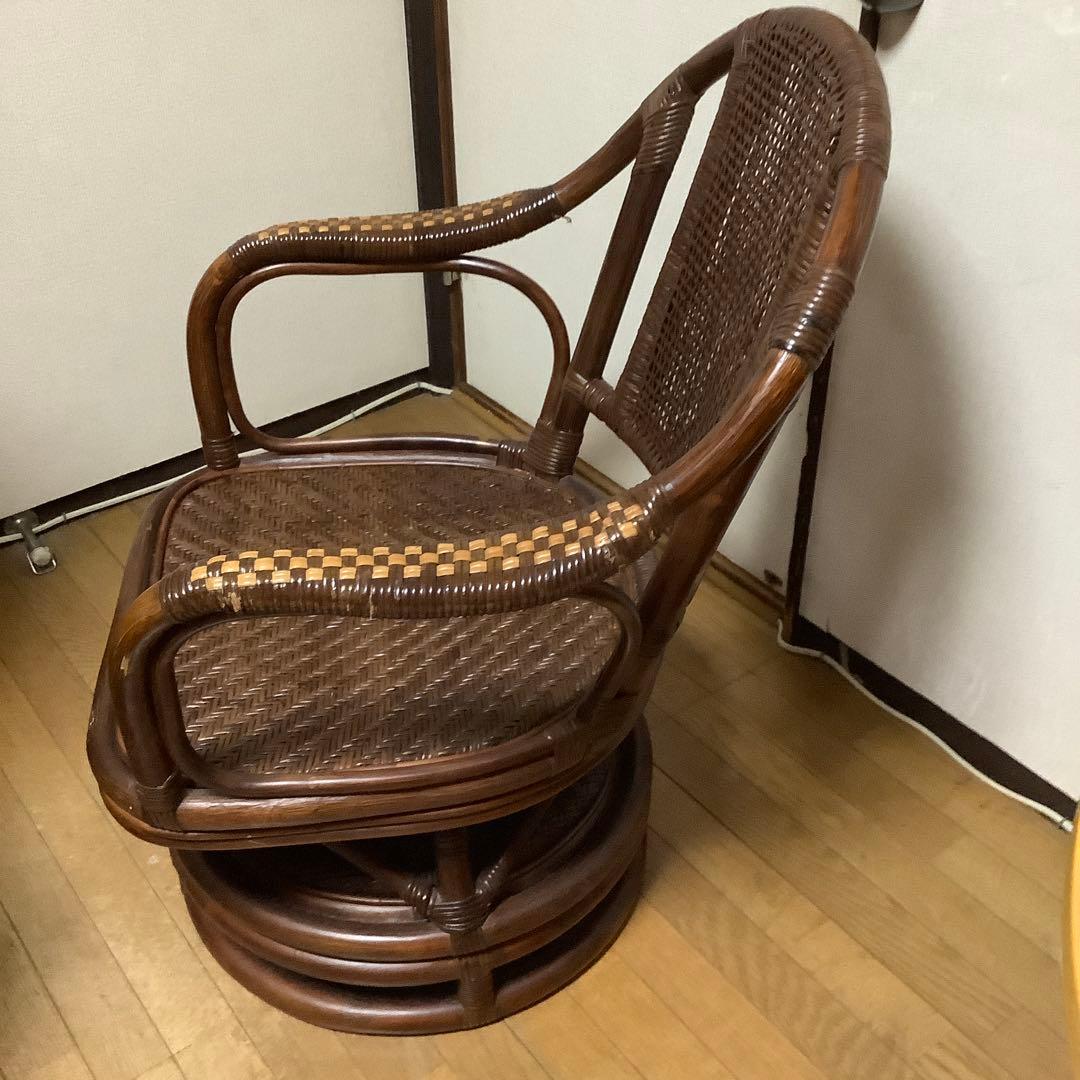 籐　ラタン製回転椅子 植物柄クッション付き