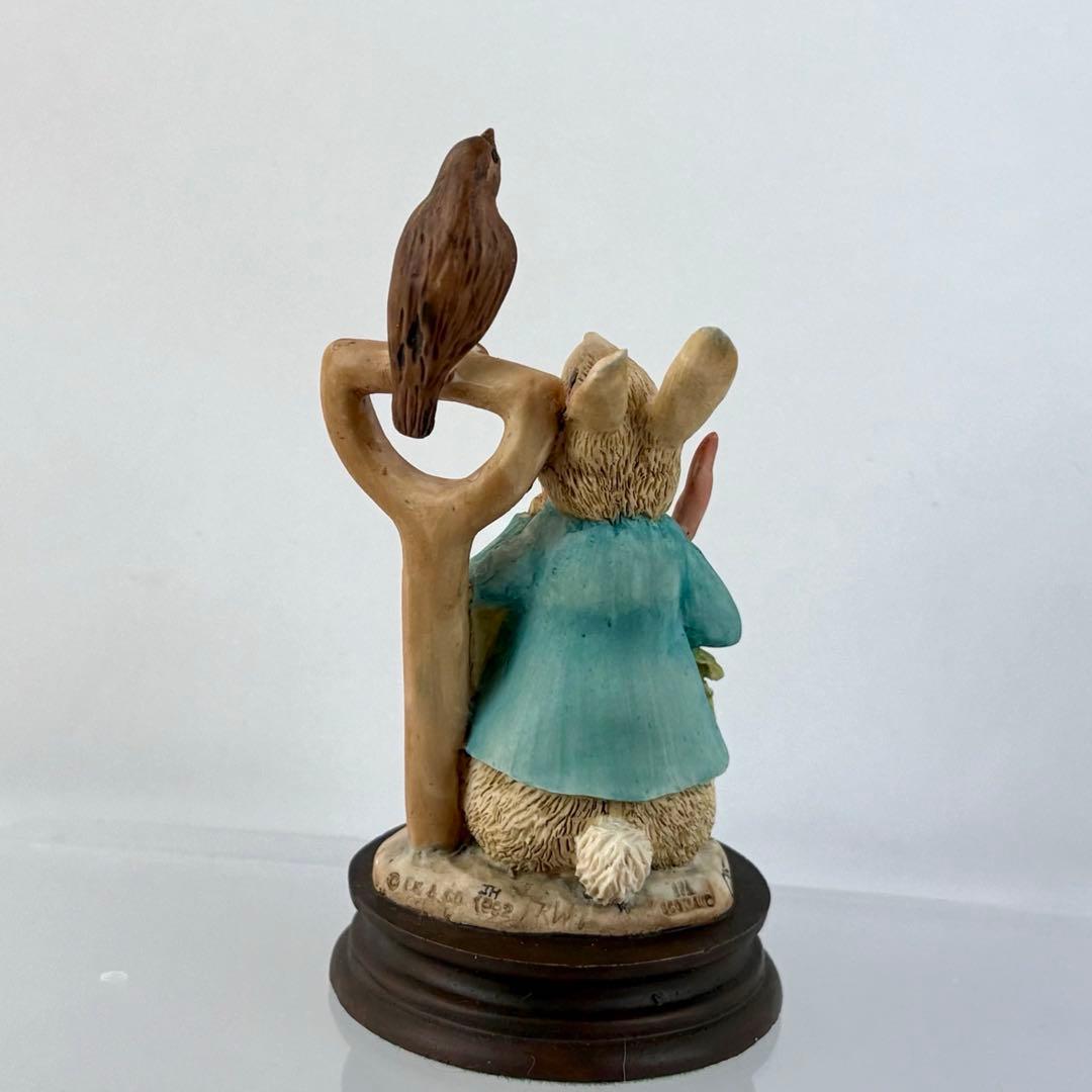 ピーターラビット　◆希少【Peter Rabbit with Radishes】