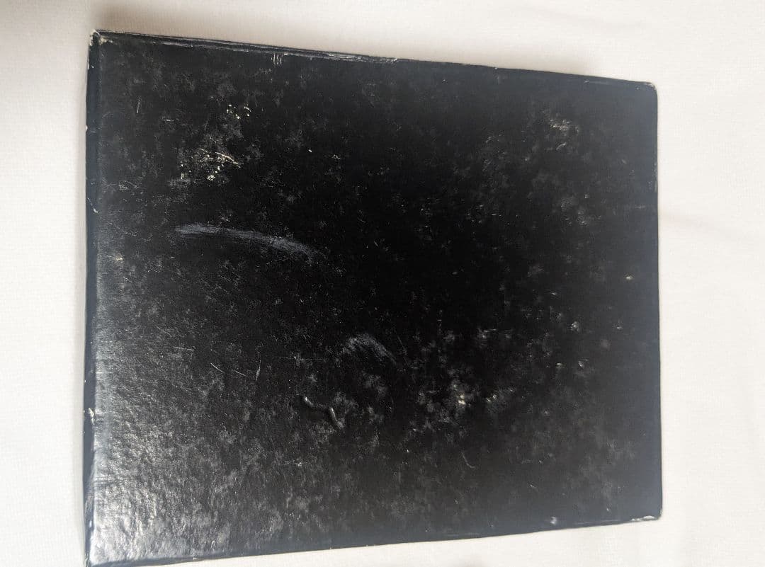 FENDI フェンディ ズッカ柄 二つ折り財布 ラウンドファスナー 箱付き 美品