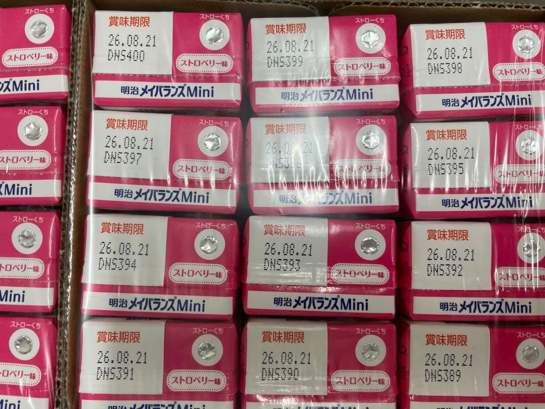 メイバランスミニ ストロベリー味48本、バナナ味24本