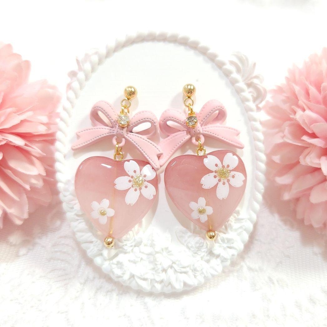 １点限定♡桜ピンクのステッチリボンと手染め桜ハートビーズの春色ハートピアス❀♡
