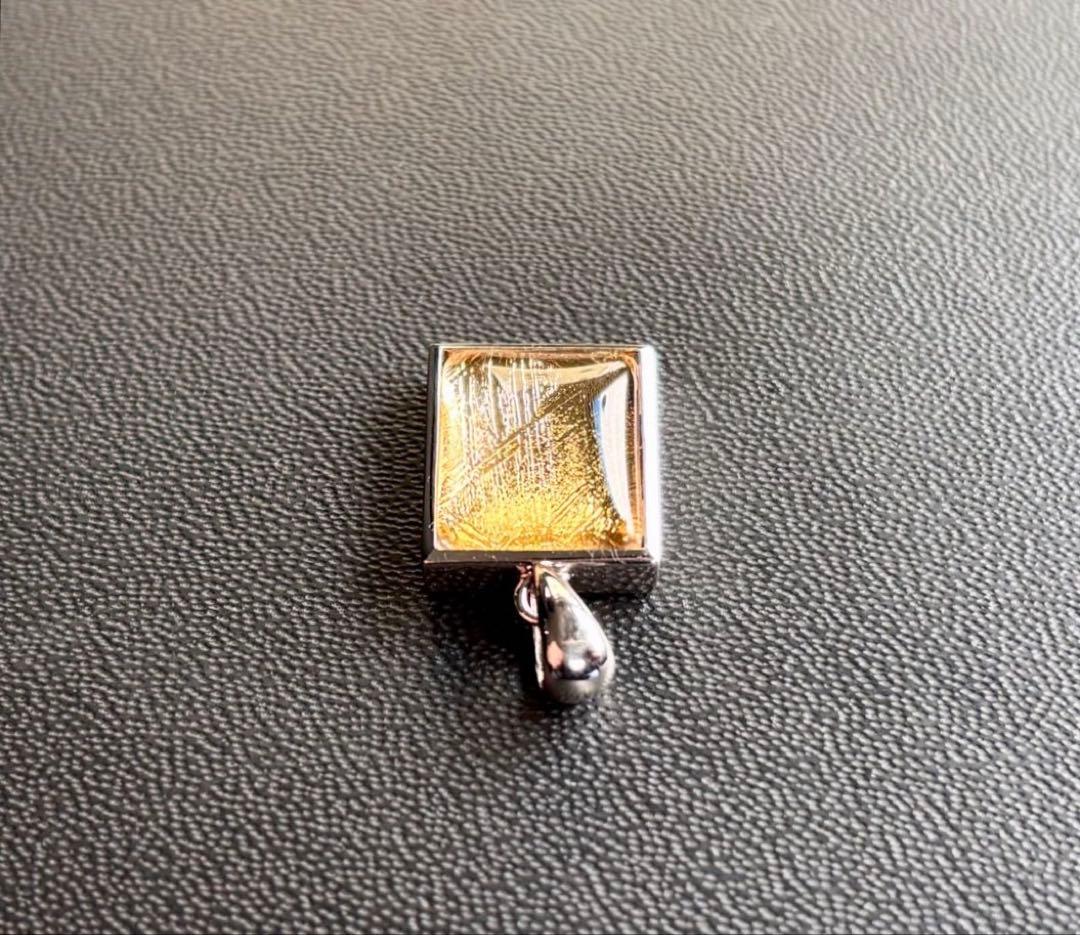 究極品質　宇宙の彼方から舞い降りし奇跡の隕石　プレミアムゴールドギベオンのPT