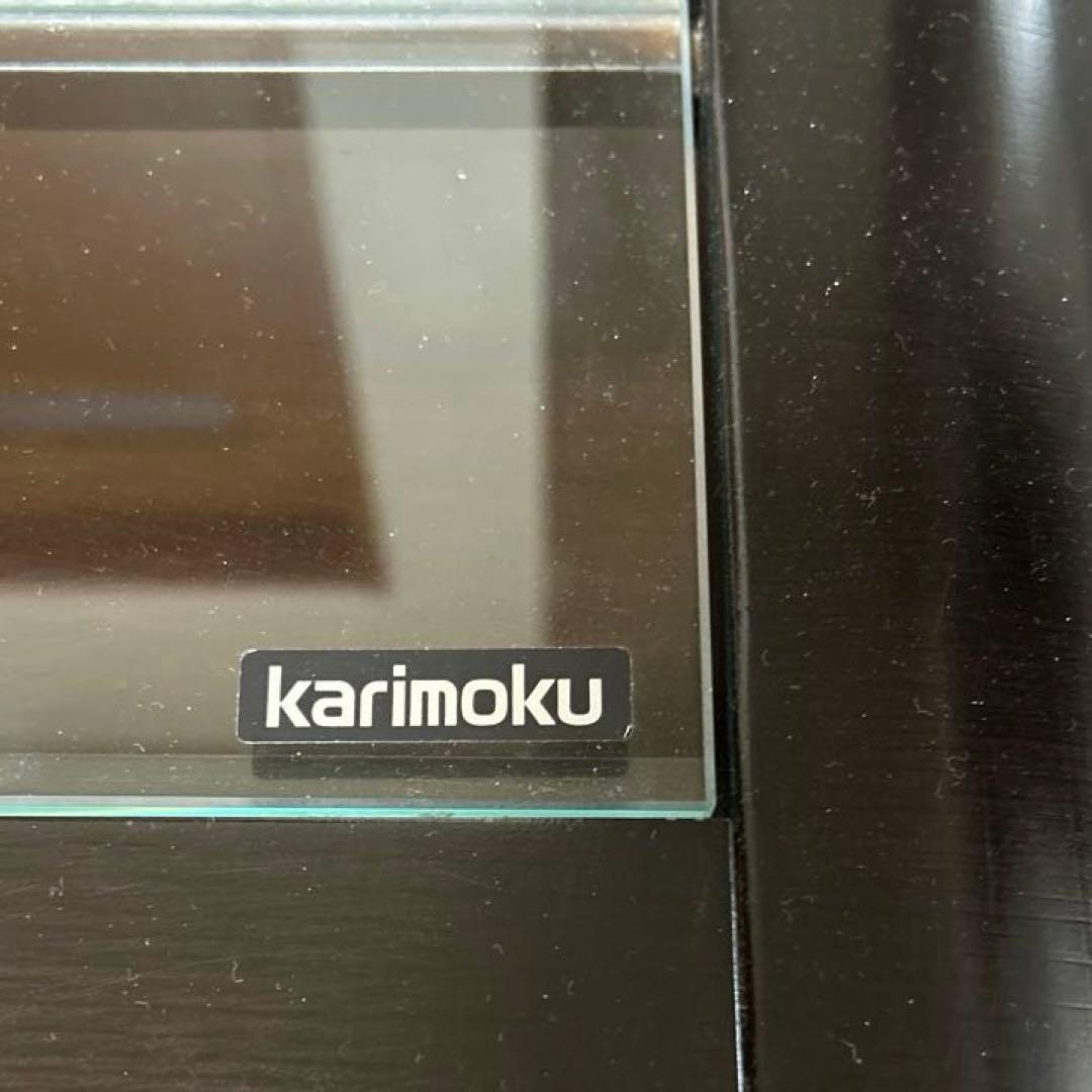 カリモクのテーブル