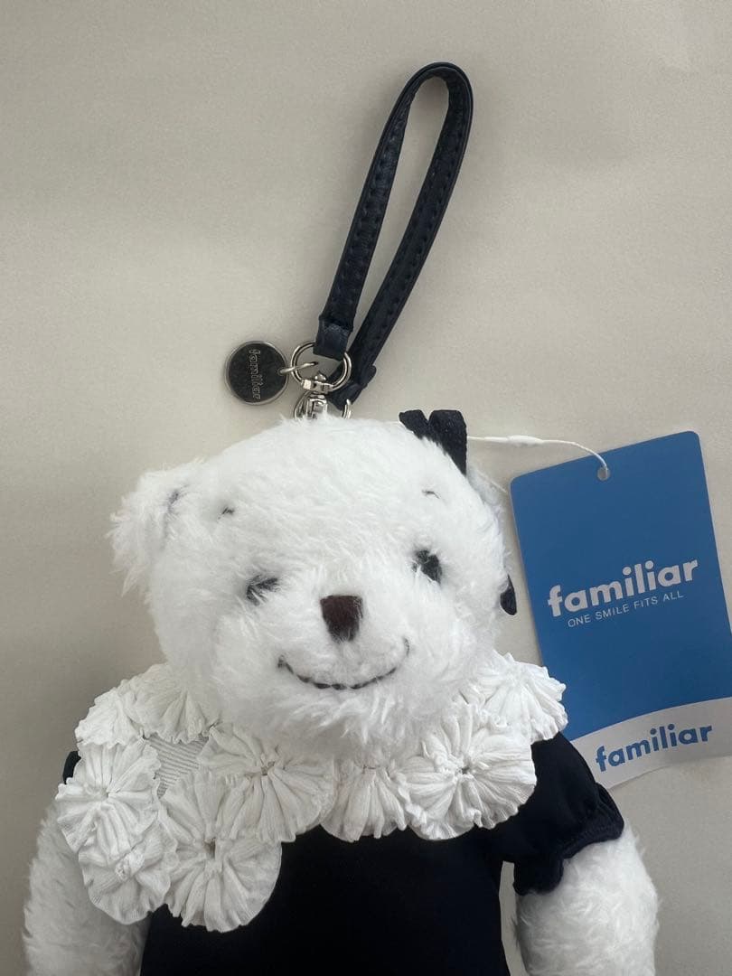 ファミリアfamiliar yoriコラボ ホイップマスコットベアー - メルカリ