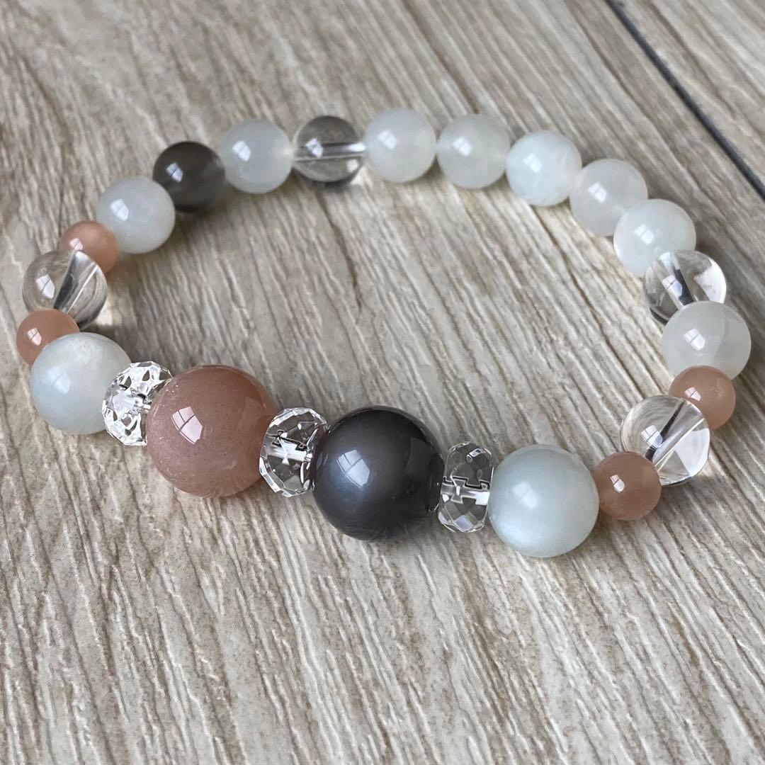 女性のためのお守り/ムーンストーン・他/パワーストーンブレスレット