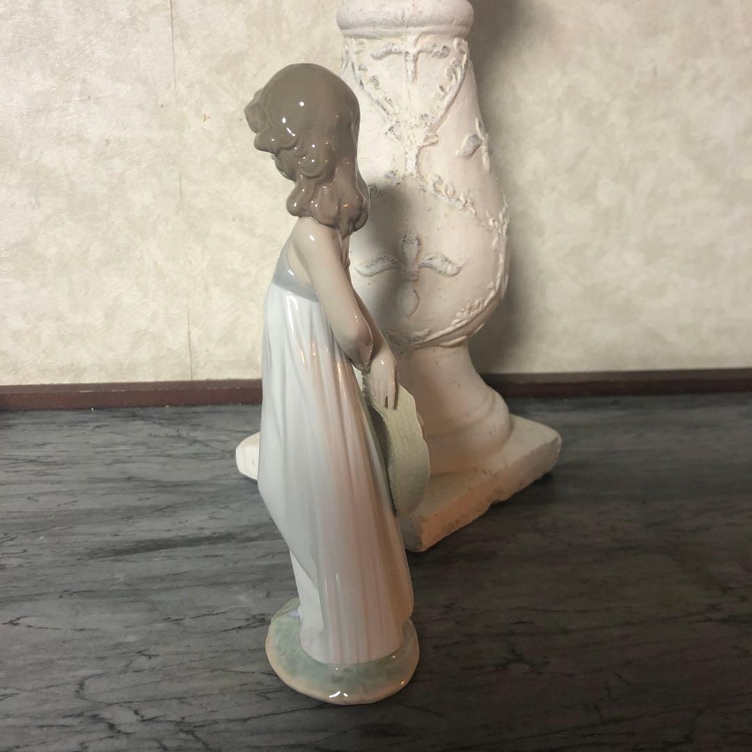 リアドロ　陶器人形　思い出の丘