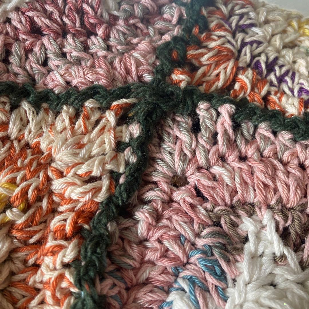 ハンドメイド　手編みブランケット　グラニースクエア　かぎ針編み　マルチカバー