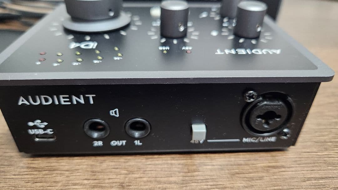 AUDIENT iD4 MKIIオーディオインターフェイス