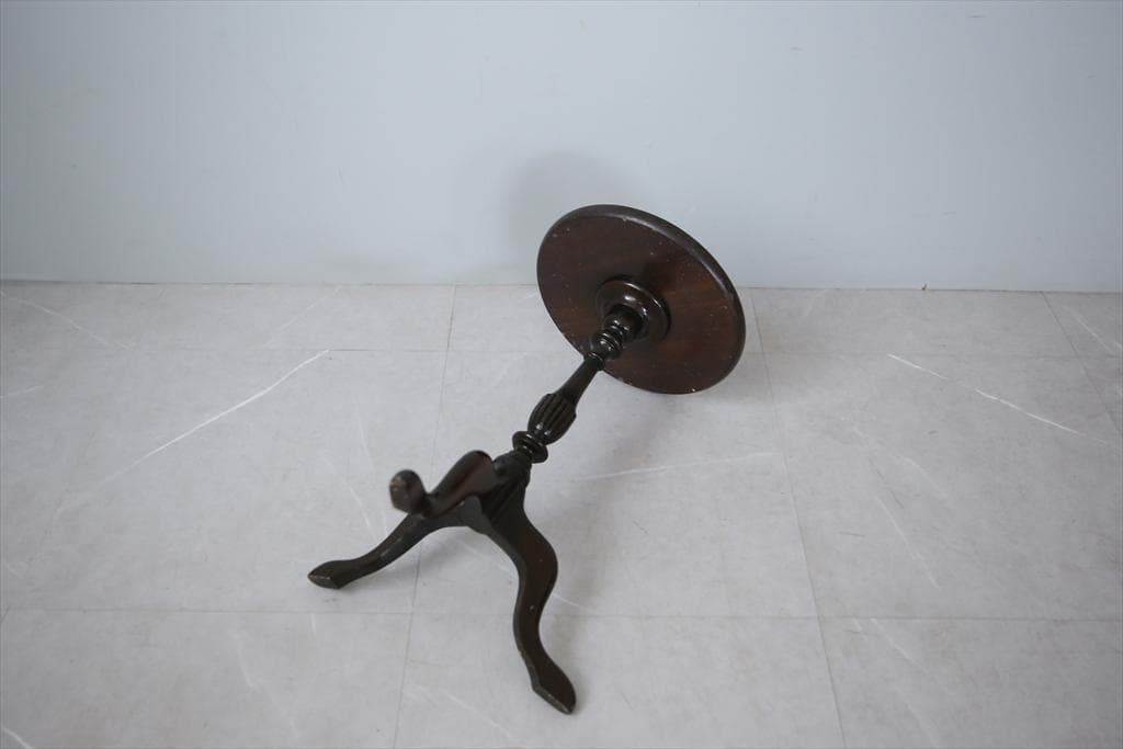 英国アンティーク木製ワインテーブル/サイドテーブル/丸机/飾り棚(89-67-2